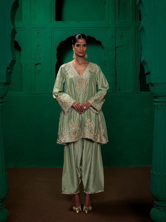 RAVEENA