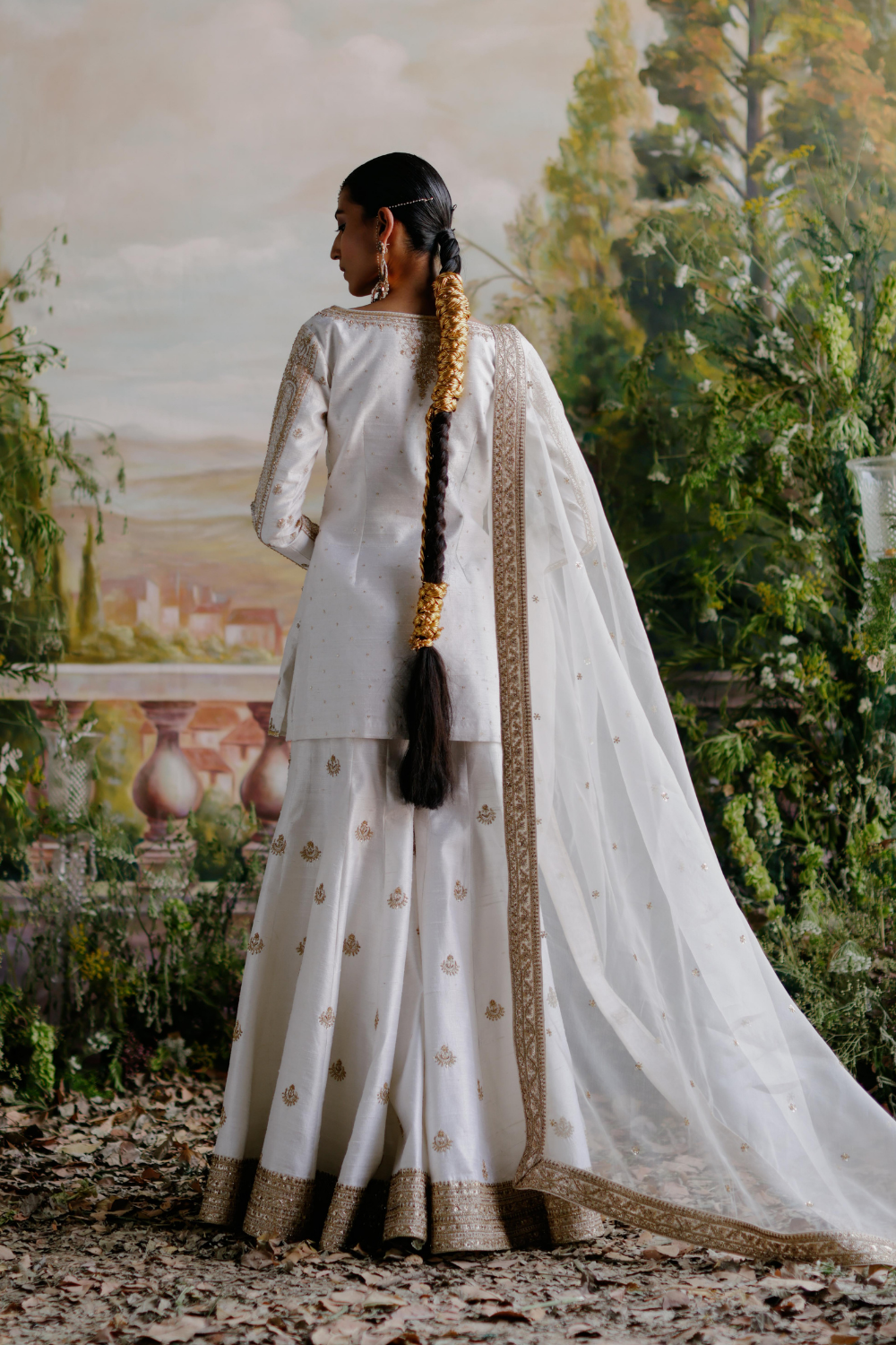 Farida Sharara Set