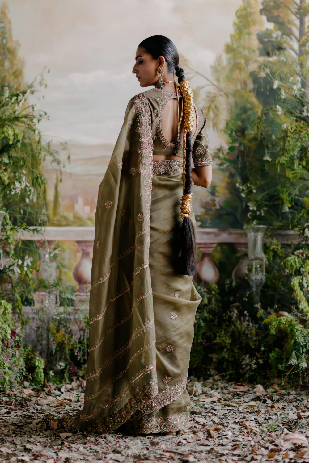 Mona Singh in Shaheen Saree