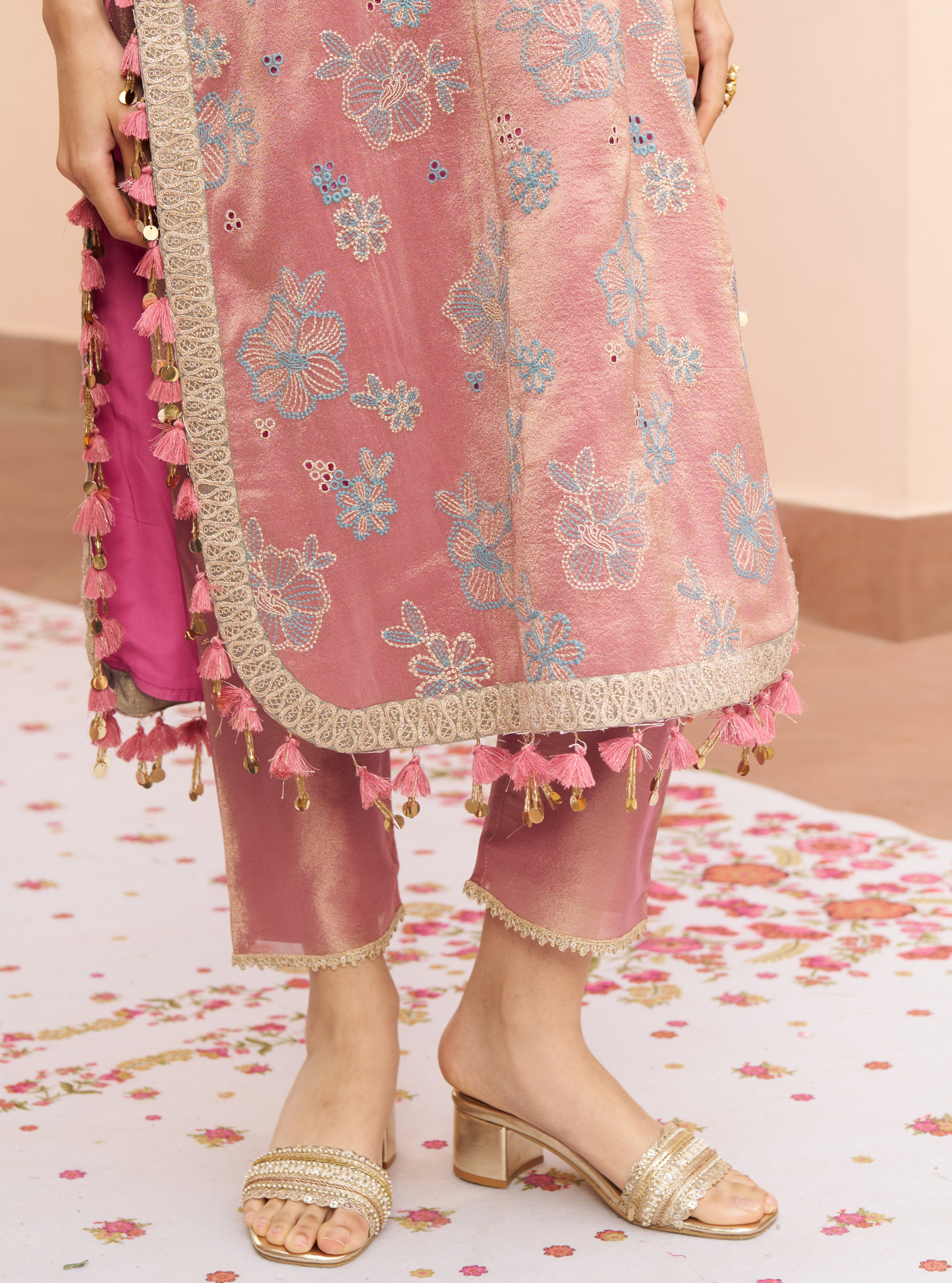 Gulkar Tissue Light Pink Kurta Set