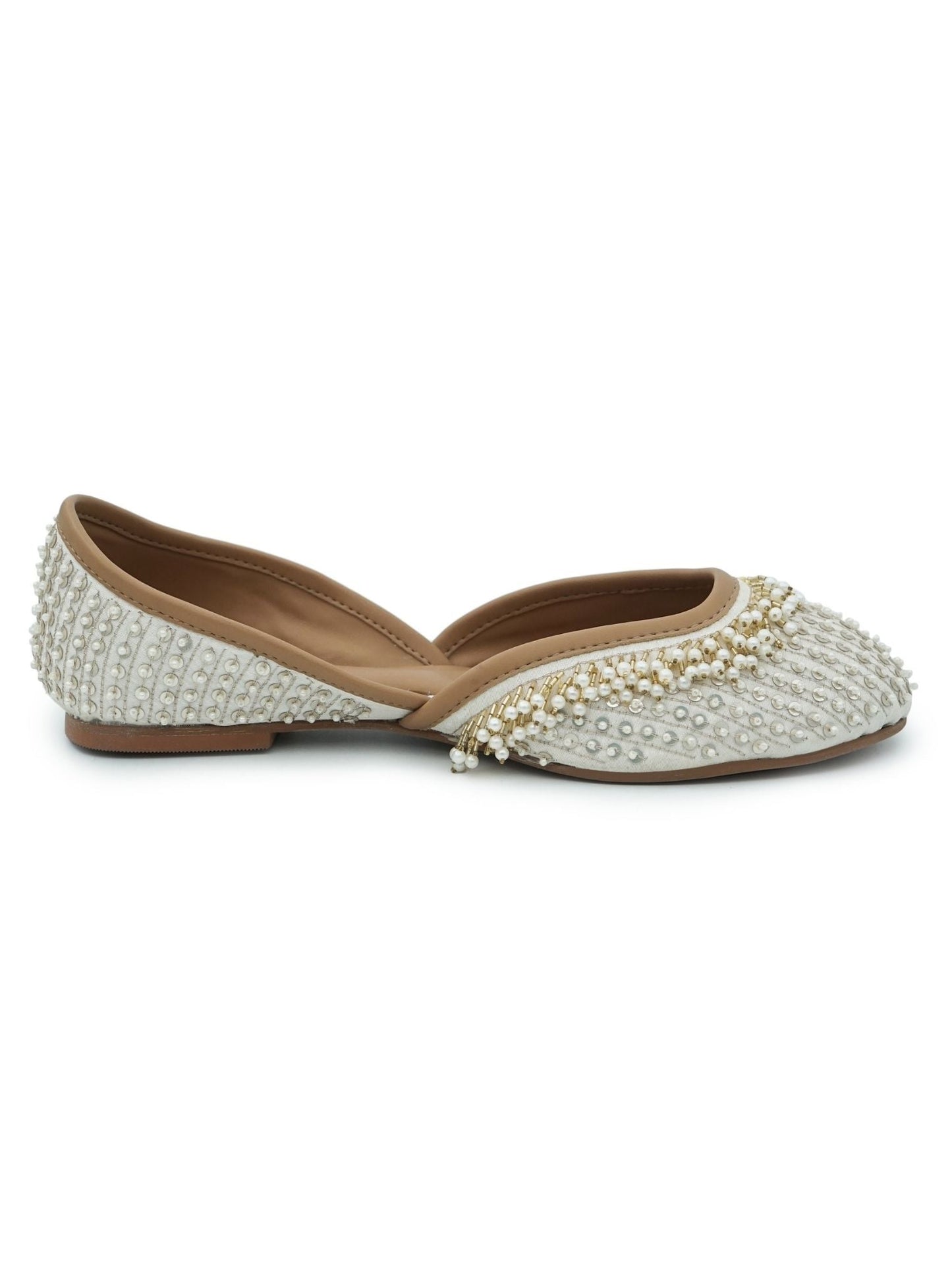 Aira Off White Vegan Jutti