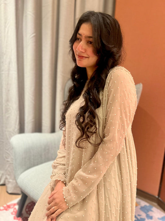 SAI PALLAVI IN Light Beige Pearl Scattered Dhoti Kurta Set With Stole