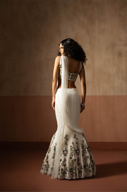 Fishtail Style, White & Multicoloured Hand Embroidered Georgette Fishtail Saree, Concept Saree