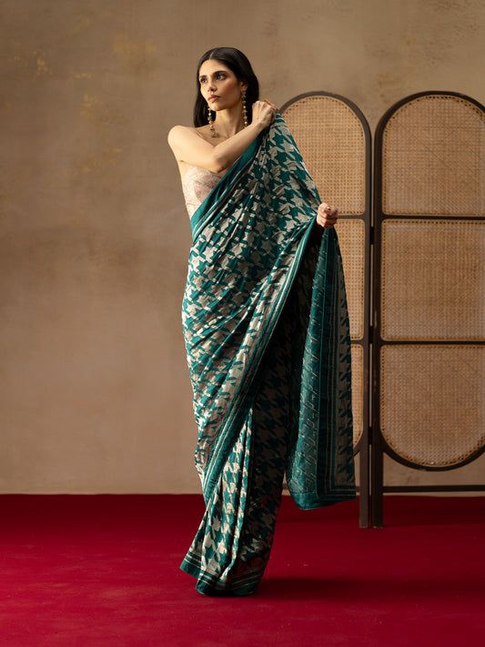 The Dark Green Gerum Saree