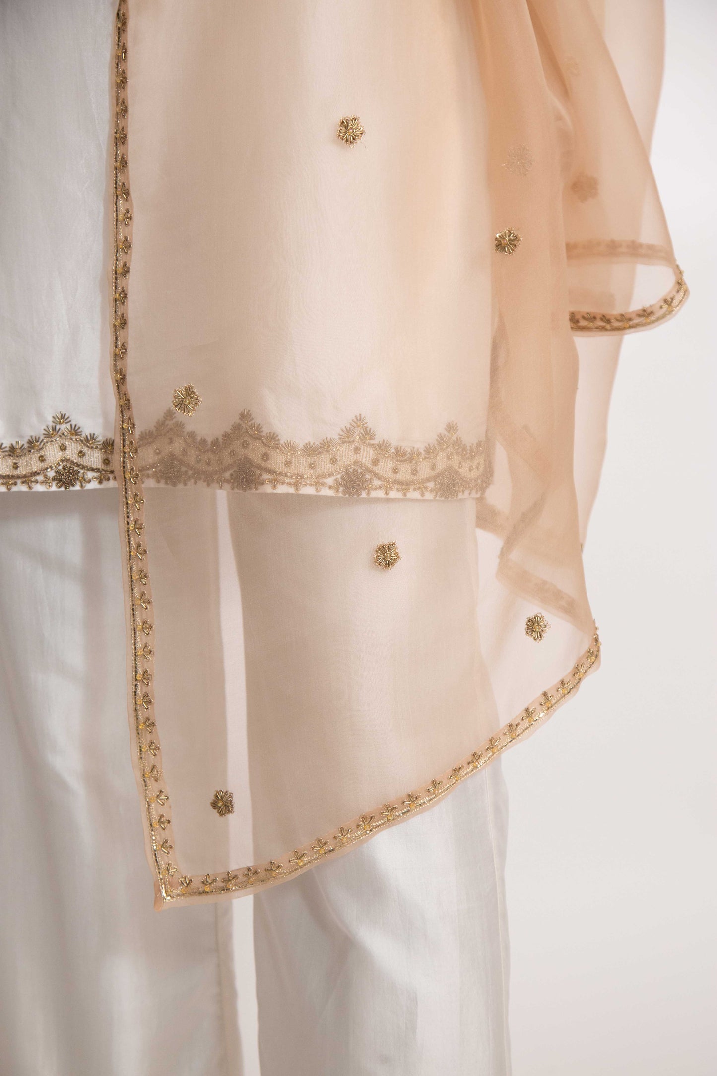 Nirvi Dupatta