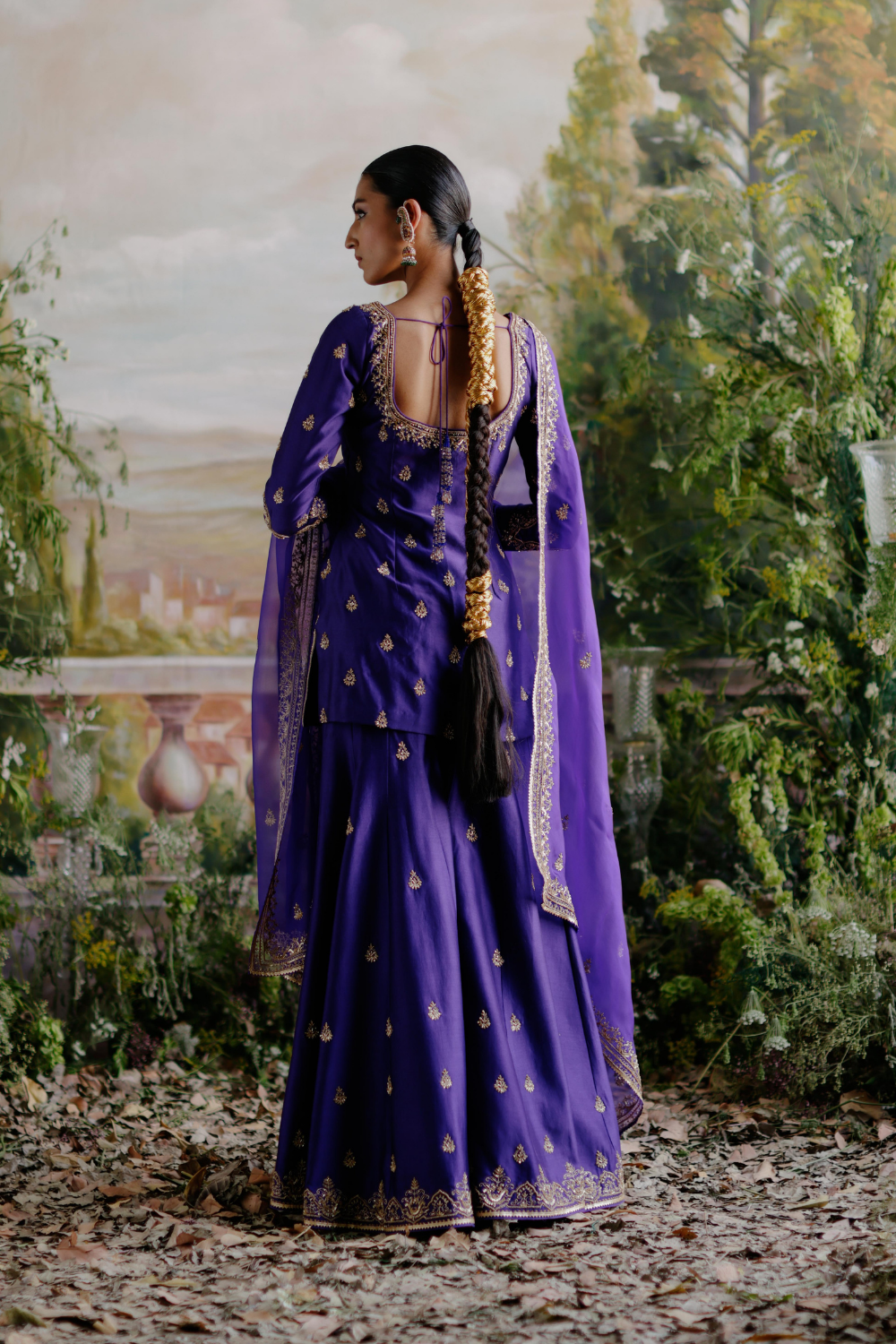 Raashii Khanna in Farzana Sharara Set