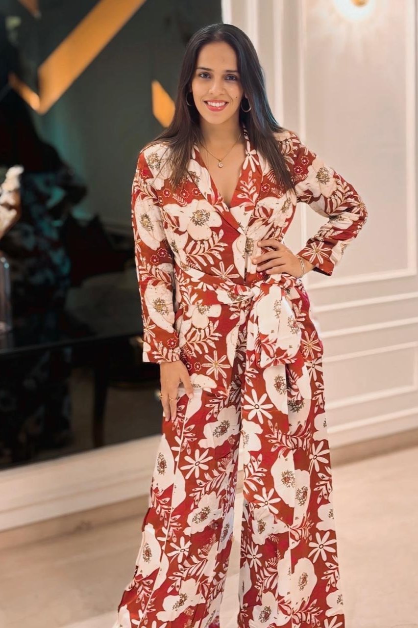 SAINA NEHWAL IN FLORAL PRINT EMBROIDERED TIE-KNOT JACKET WITH PANT- EC-JP-EG24-20- MaroonWhite