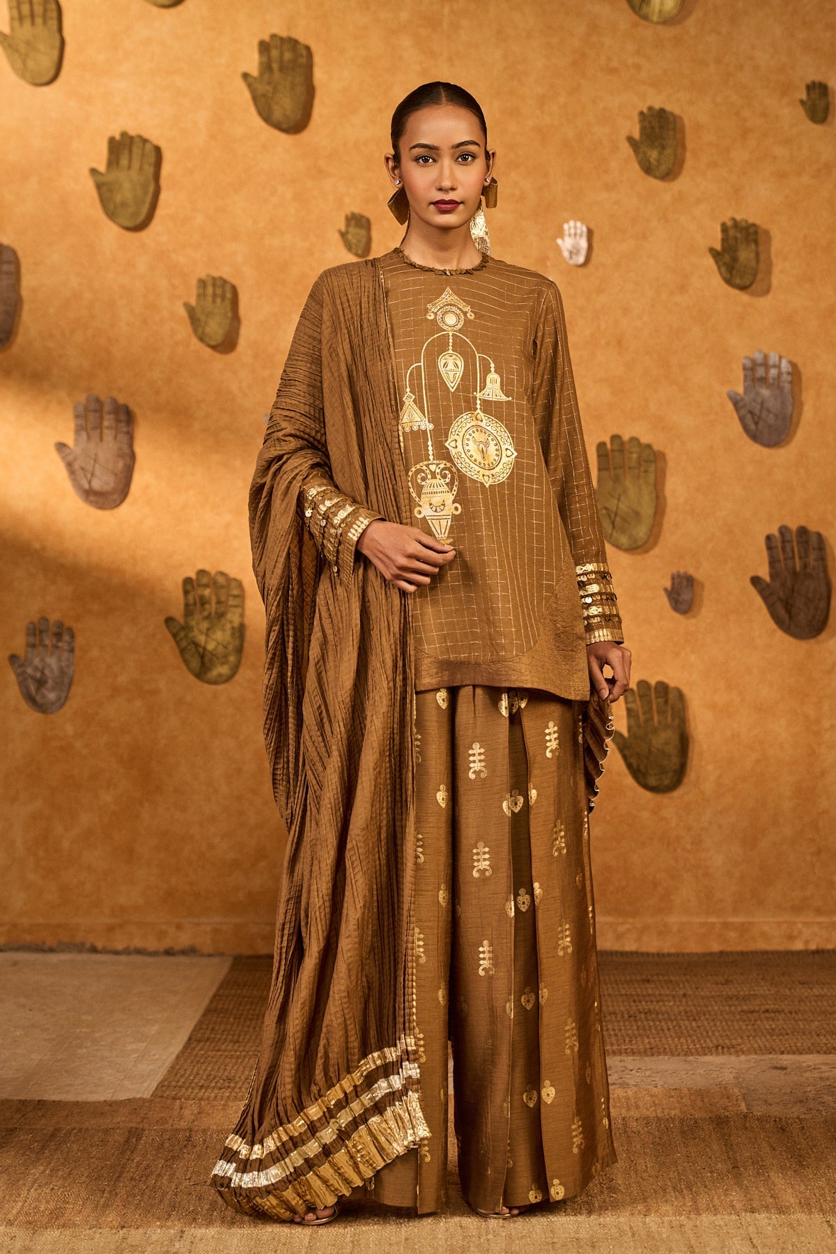 Brown Zari Checks Foil Printed Kurta Set