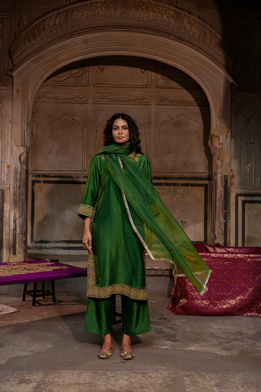 FARNAZ