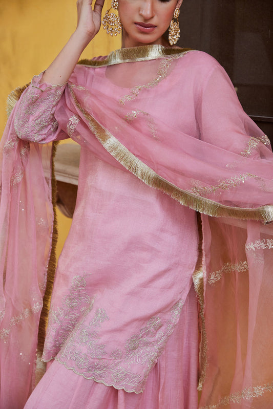 RUHI