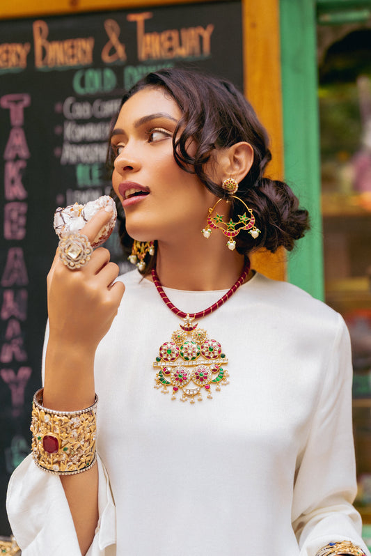 Avira Pink Green Kundan Necklace Set