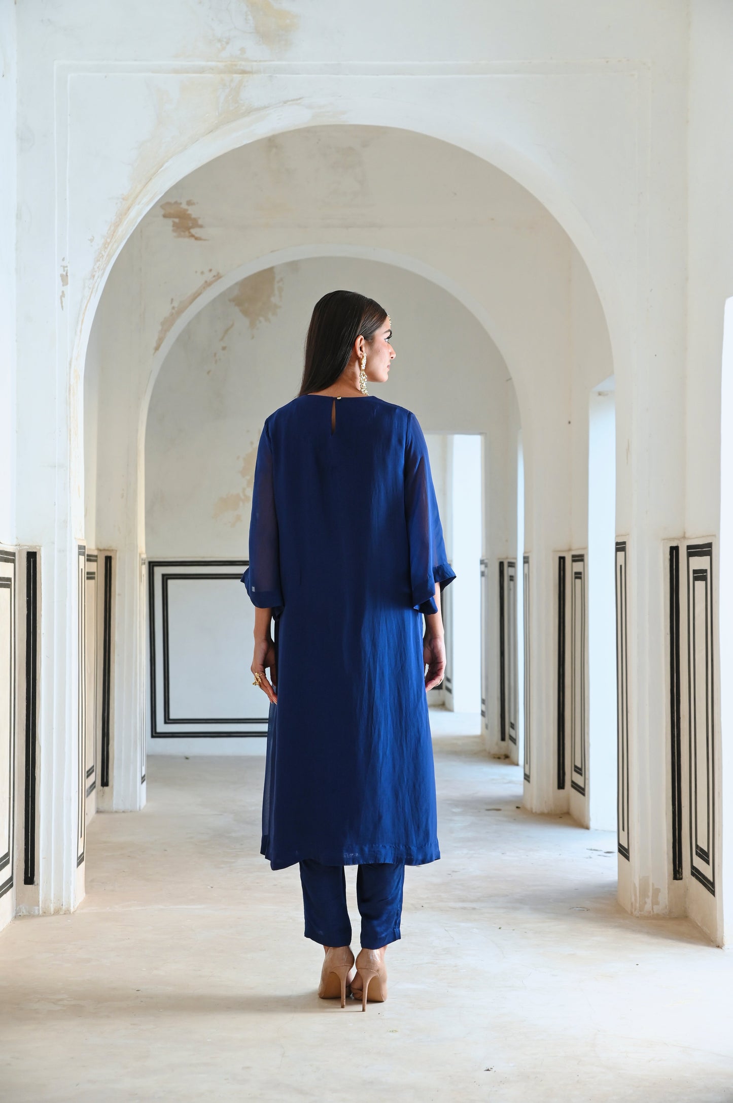 BELL SLEEVE YOKE FLORAL BUTTI EMBROIDERED KURTA WITH PANTS
