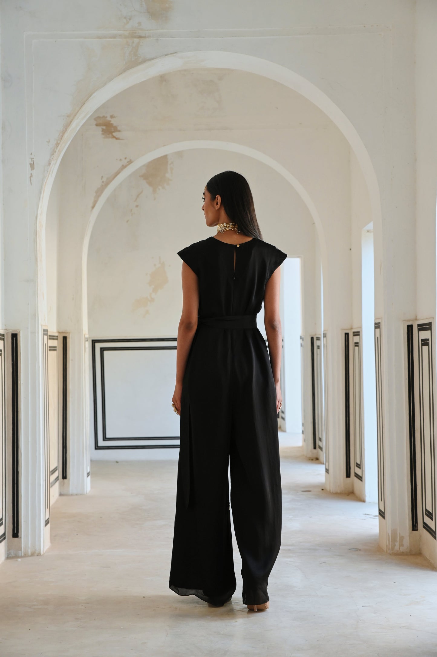 BLACK BIG BUTTI EMBROIDERED LOOSE JUMPSUIT