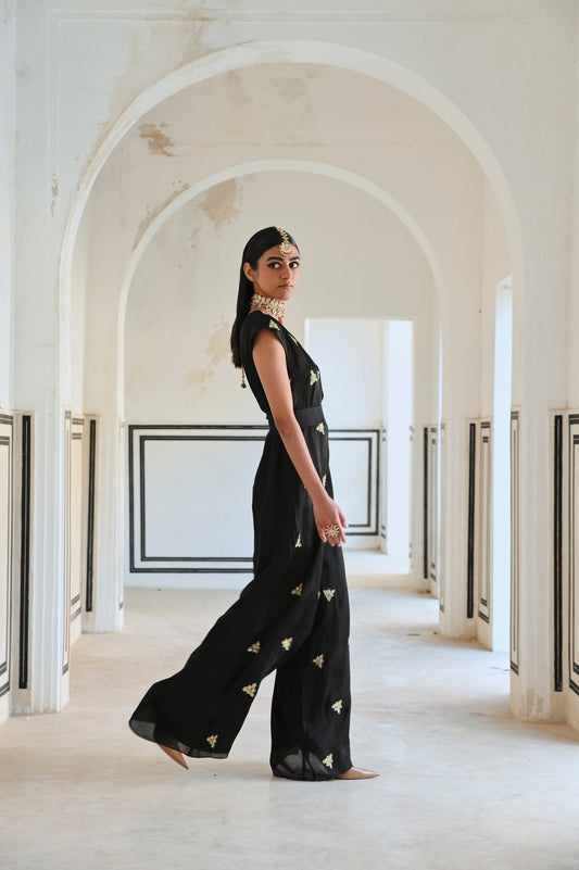 BLACK BIG BUTTI EMBROIDERED LOOSE JUMPSUIT