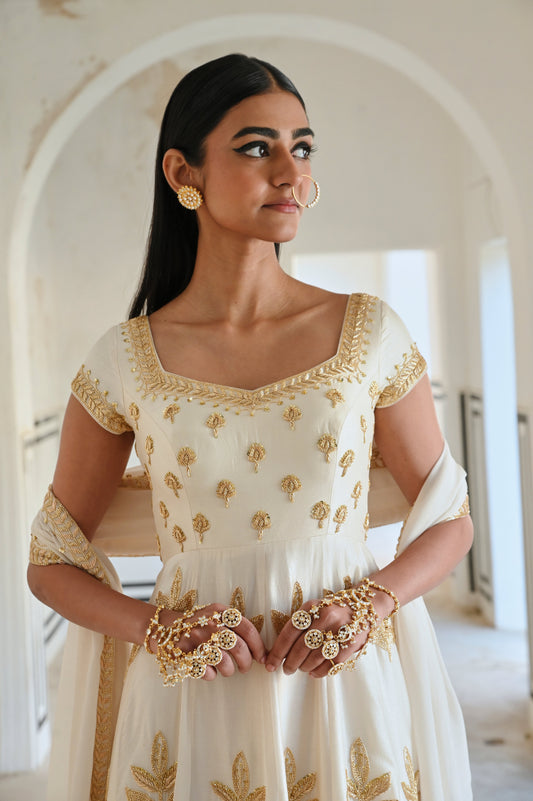 IVORY CAP SLEEVE FLORAL BUTTI EMBROIDERED 12 KALI ANARKALI WITH DUPATTA