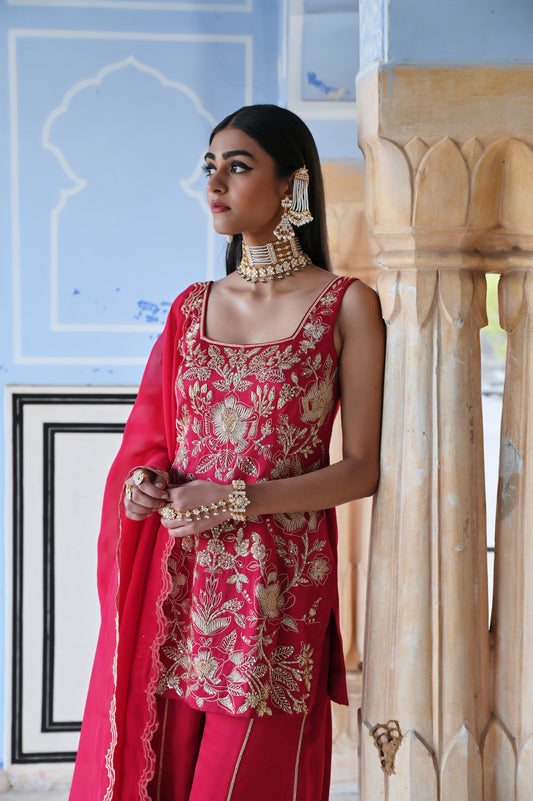 RED SQUARE NEKLINE BIG FLOWER JAAL EMBROIDERED SHORT KURTA WITH PALAZZO AND DUPATTA