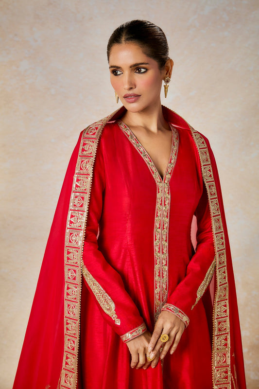 Red Whispering Lily Set