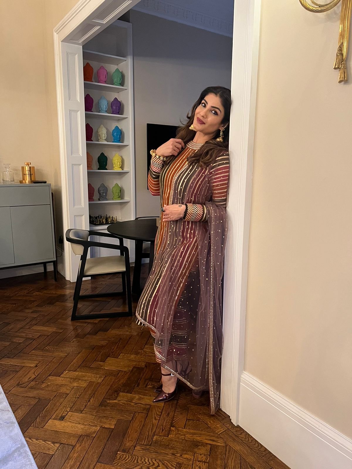 RAVEENA TANDON In Olive Green Round Neck Straight Kurta Pant Set