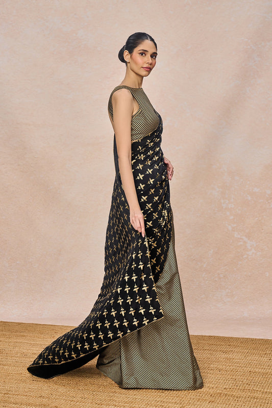 Black Triangular Flower Saree