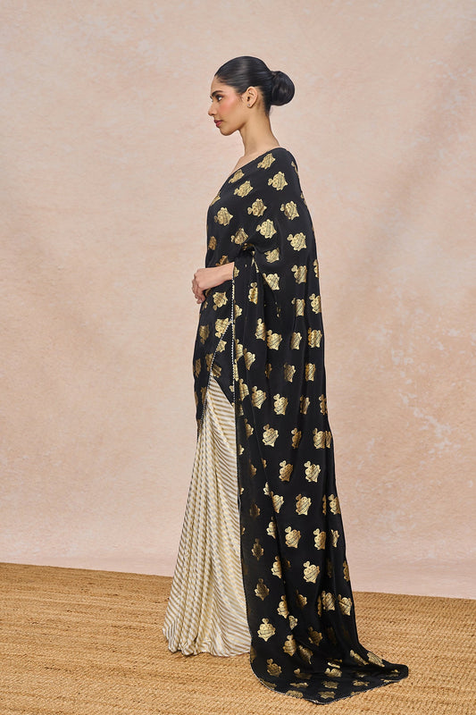 Black And White Fin Lake Saree