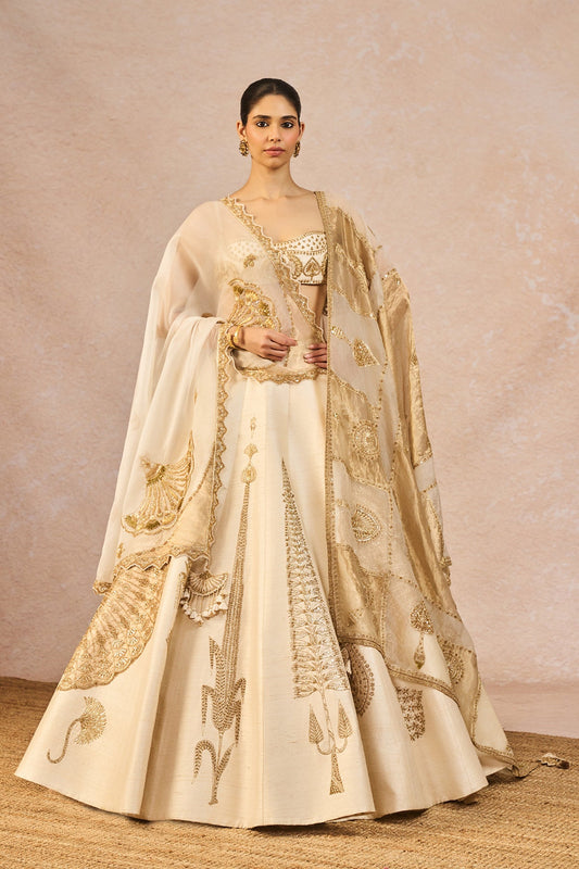 The 'Pehli Kiran' Lehenga