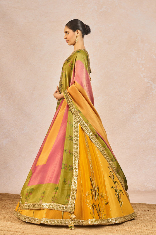 The 'Ajnabi Ehsaas' Lehenga