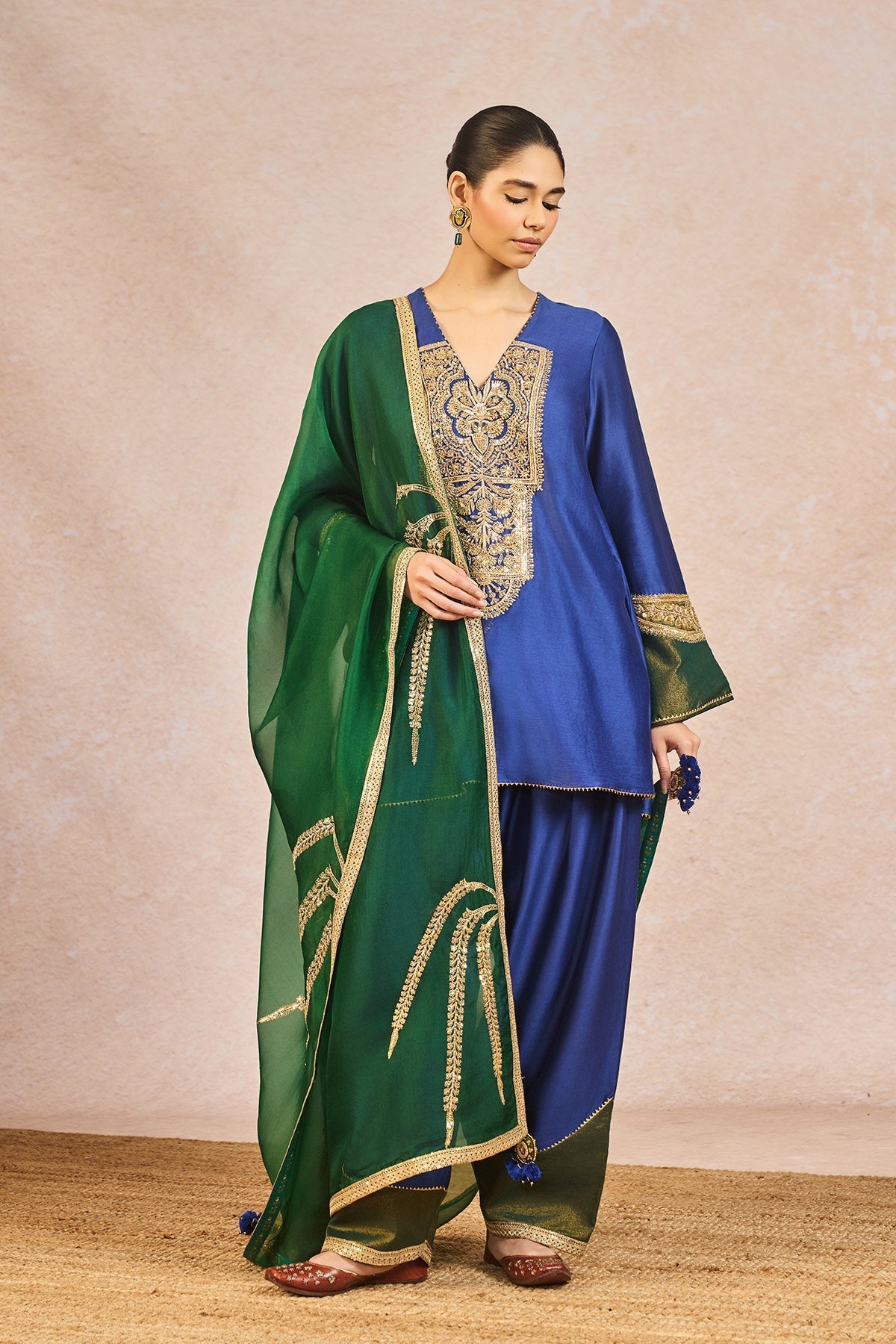 'Dil Jaanta Hai' Set