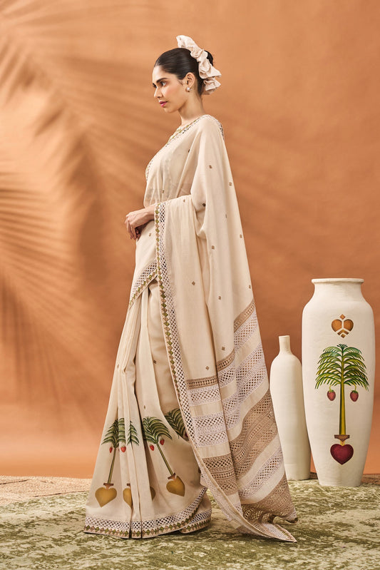 Ivory Tree Of Hearts Saree