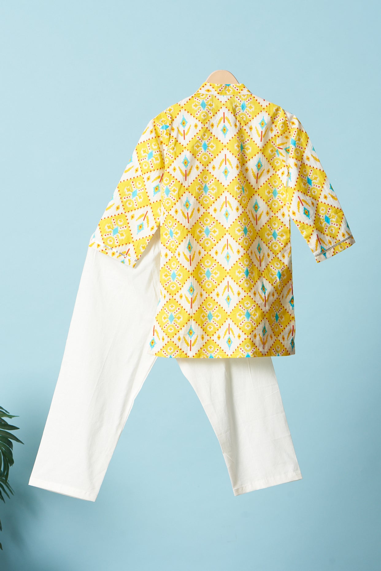 Yellow Printed Kurta Set For Boys by Pankhuri by Priyanka - Kids at Pernia's Pop Up Shop