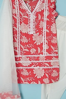 Red Cotton Floral Printed Kurta Set For Girls by Pankhuri by Priyanka - Kids at Pernia's Pop Up Shop