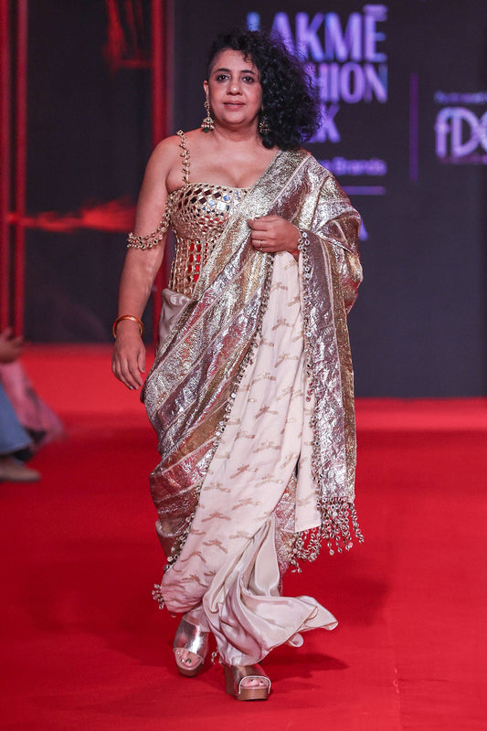 Tarakini Saree Set