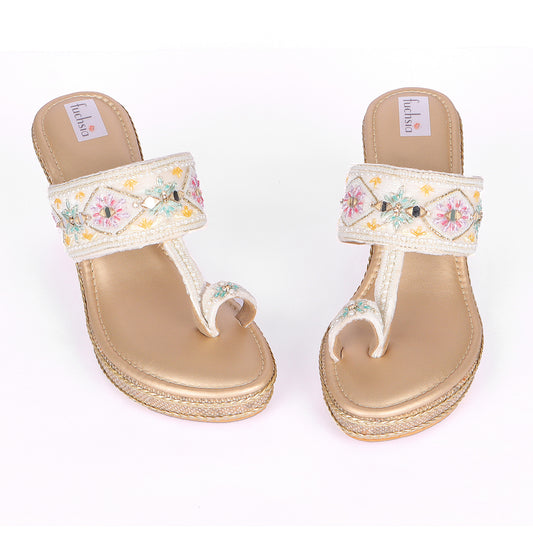 WHITE VELVET KOLHAPURI