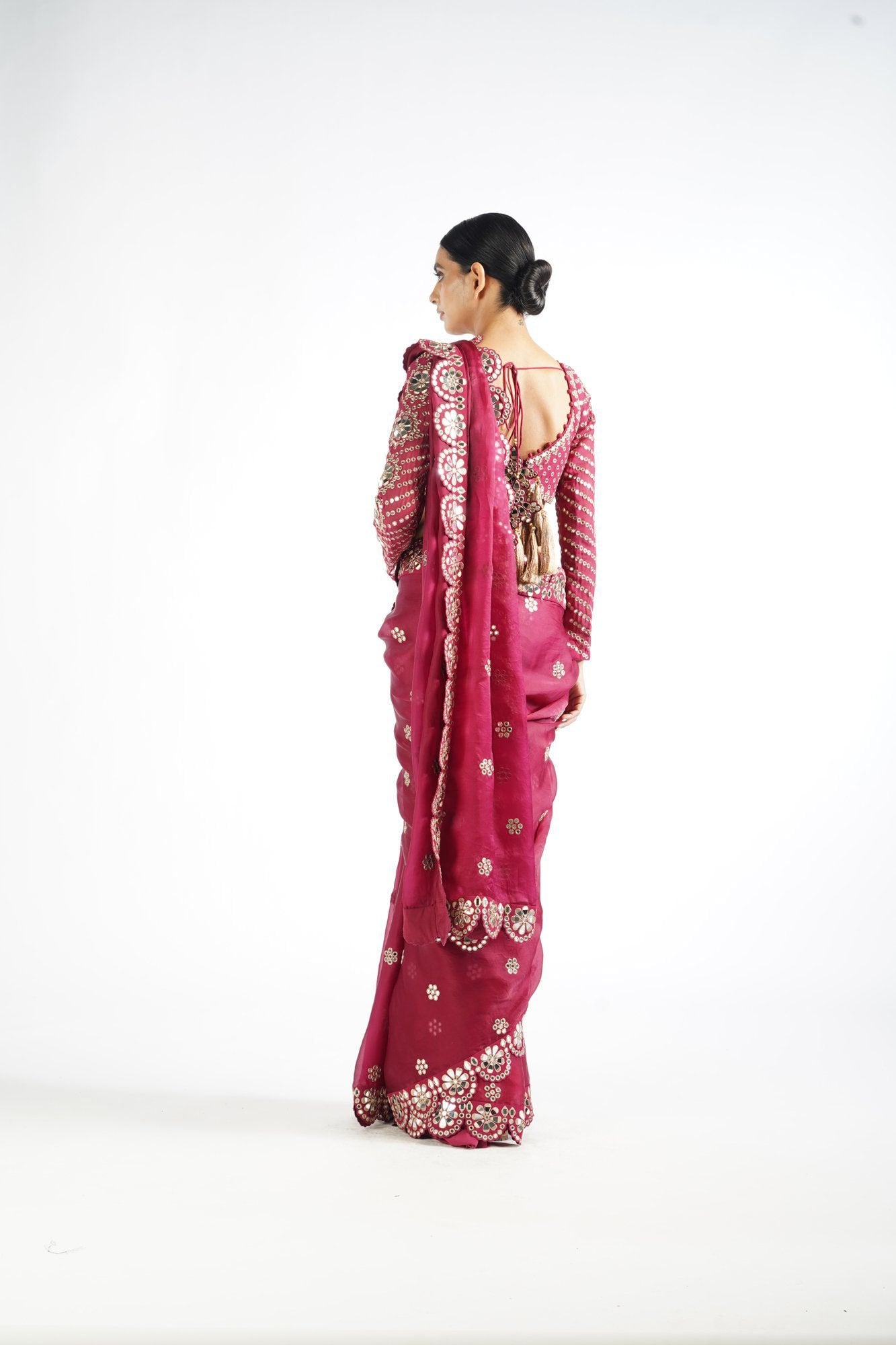Mellow Wine Mirror Scallop Saree Set