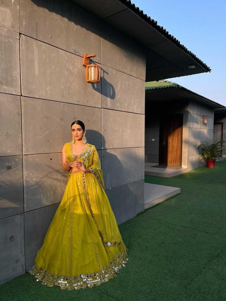 SANYA MALHOTRA In Moss Green Chamak Mirror Lehenga Set