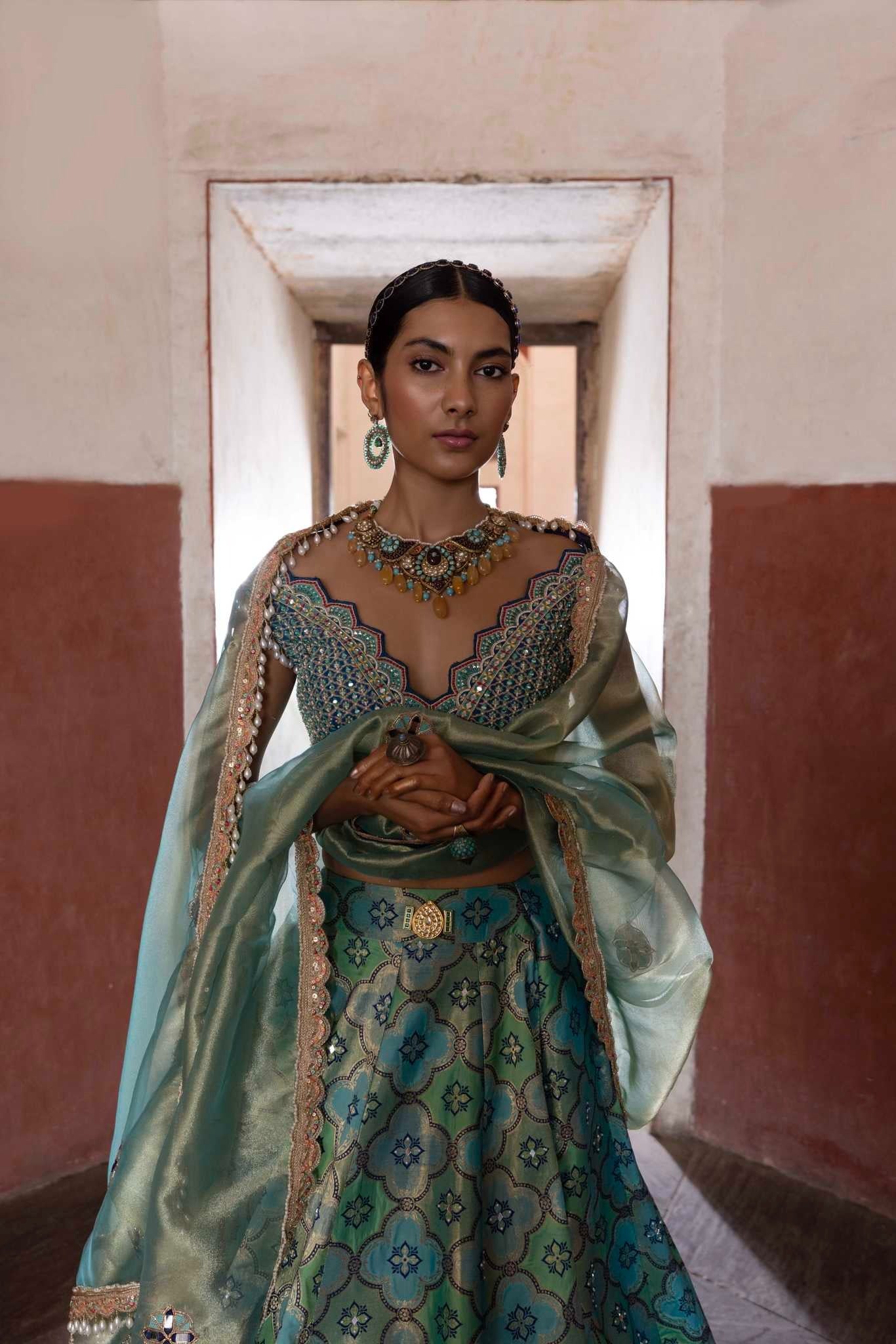 Women's Green Woven Banarsi Jharoka Lehenga