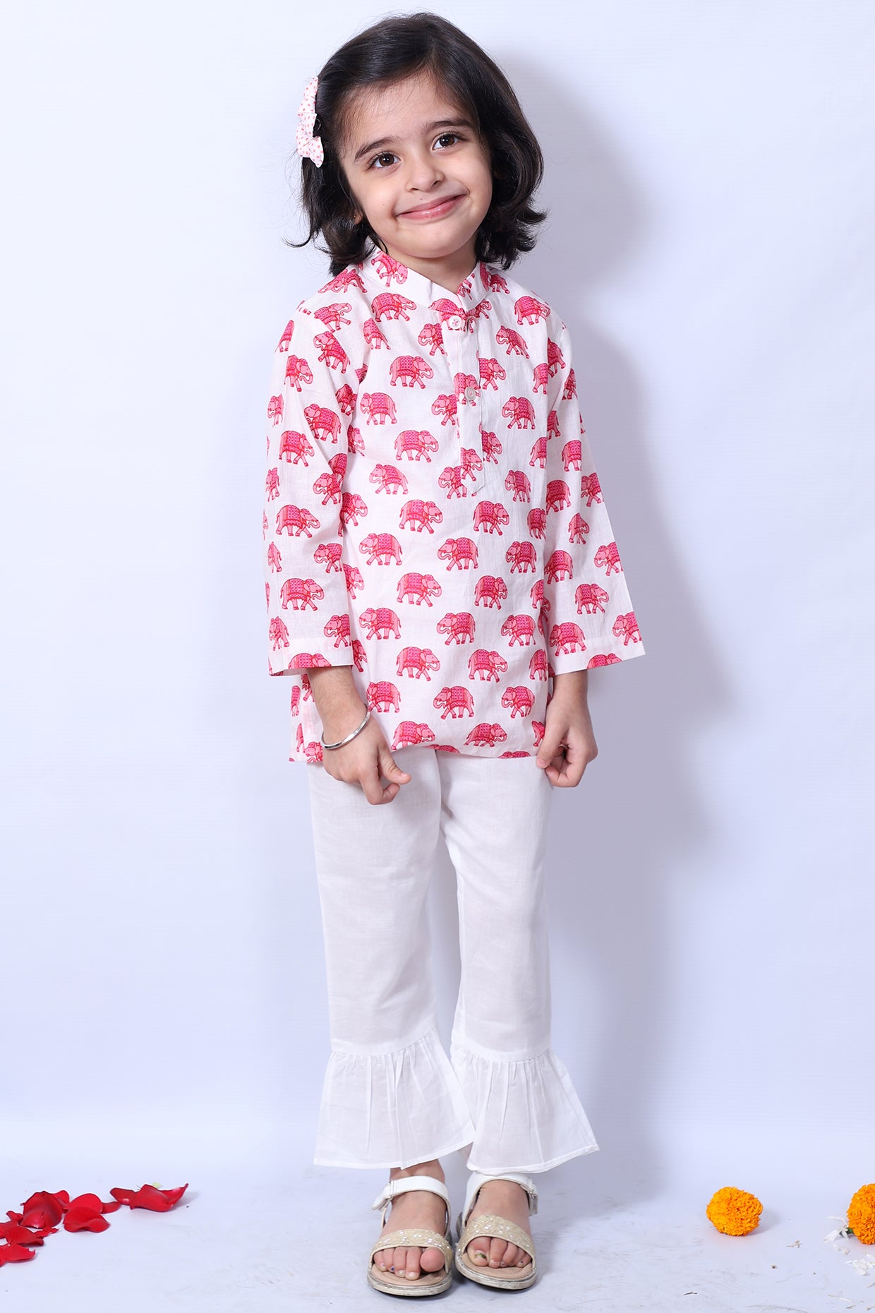 White & Pink Printed Kurta Set For Girls by Pankhuri by Priyanka - Kids at Pernia's Pop Up Shop