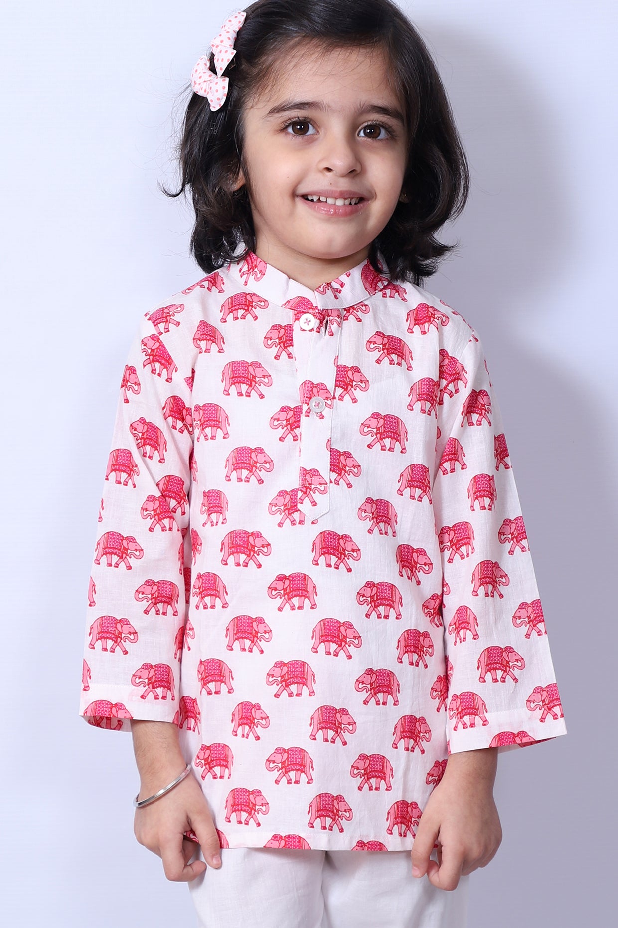 White & Pink Printed Kurta Set For Girls by Pankhuri by Priyanka - Kids at Pernia's Pop Up Shop