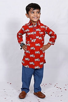Red Printed Pathani Kurta Set For Boys by Pankhuri by Priyanka - Kids at Pernia's Pop Up Shop