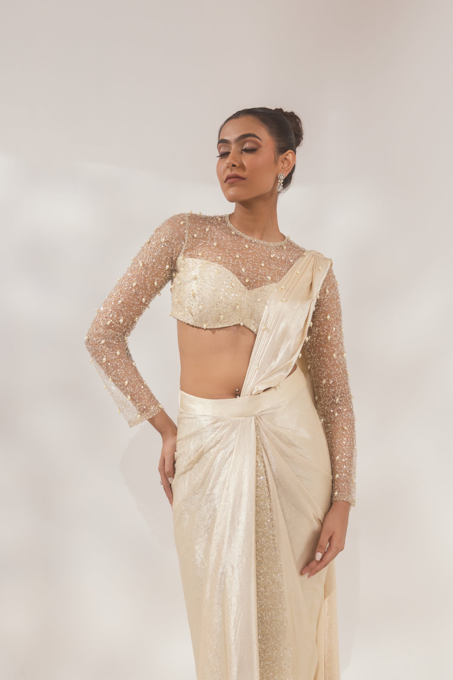 Full Sleeves Pearl Gold Heavy Plated Saree