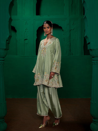 RAVEENA