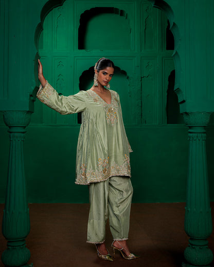 RAVEENA