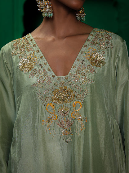 RAVEENA