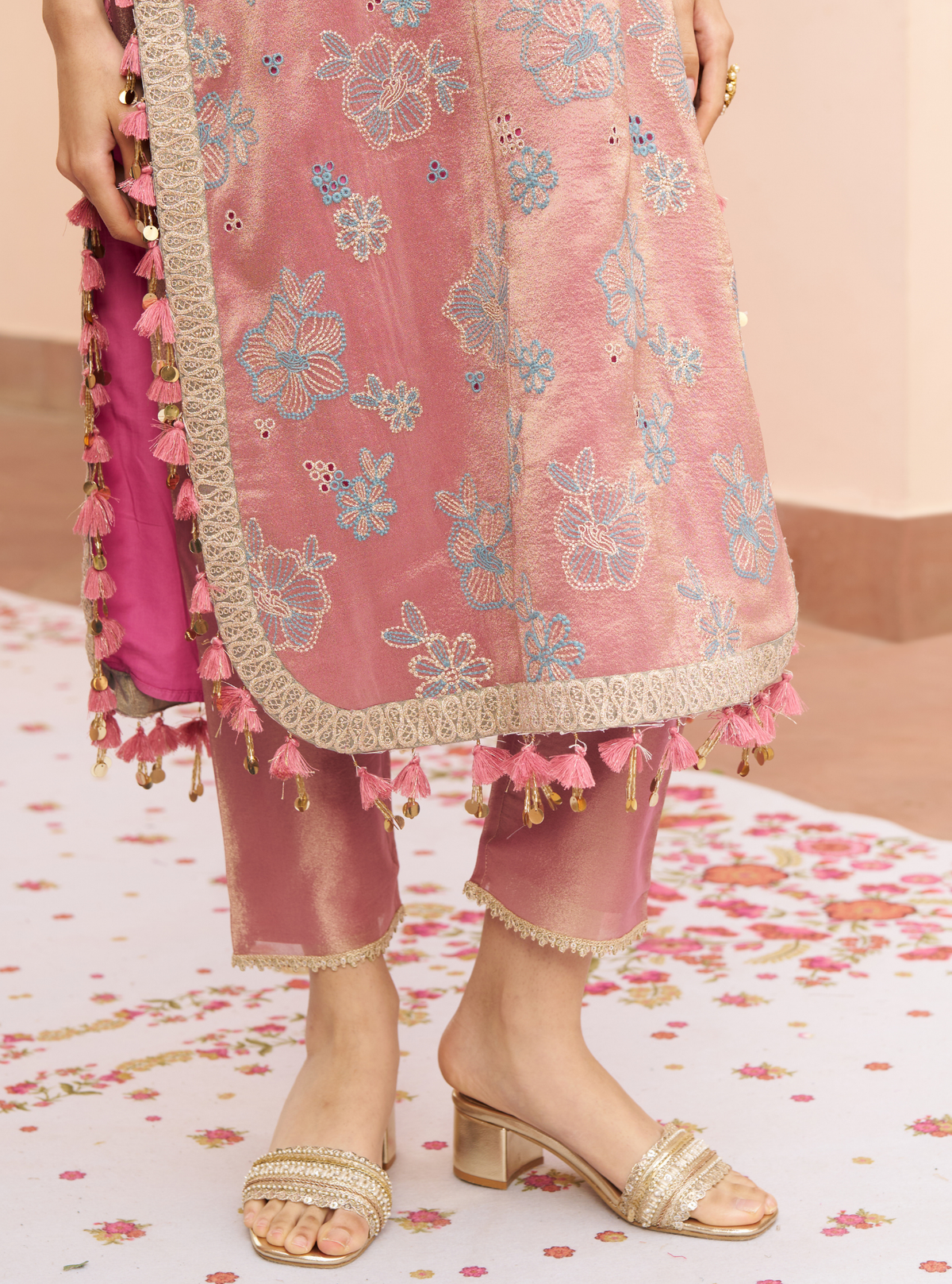 Gulkar Tissue Light Pink Kurta Set