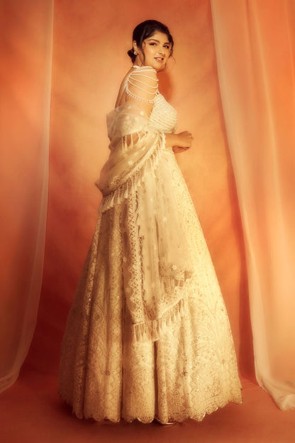 Anshula Kapoor IN OFF WHITE LEHENGA SET