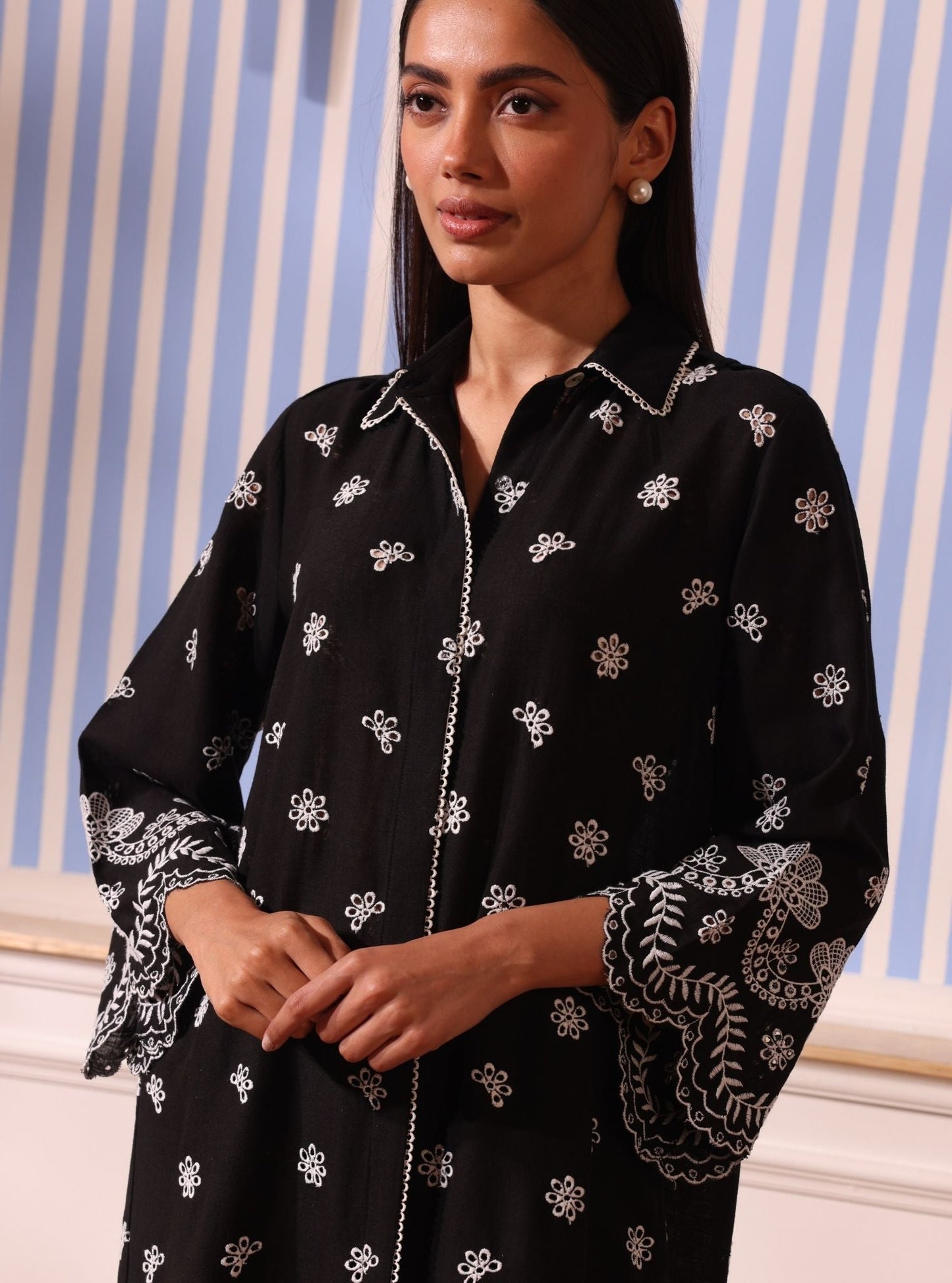 Mulmul Linen Odin Black Kurta With Mulmul Linen Odin Black Pant