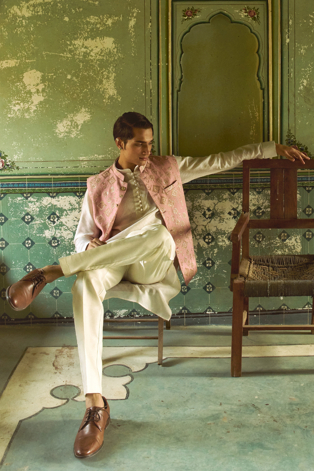 Ivory textured kurta set with a powder pink Chanderi jacket