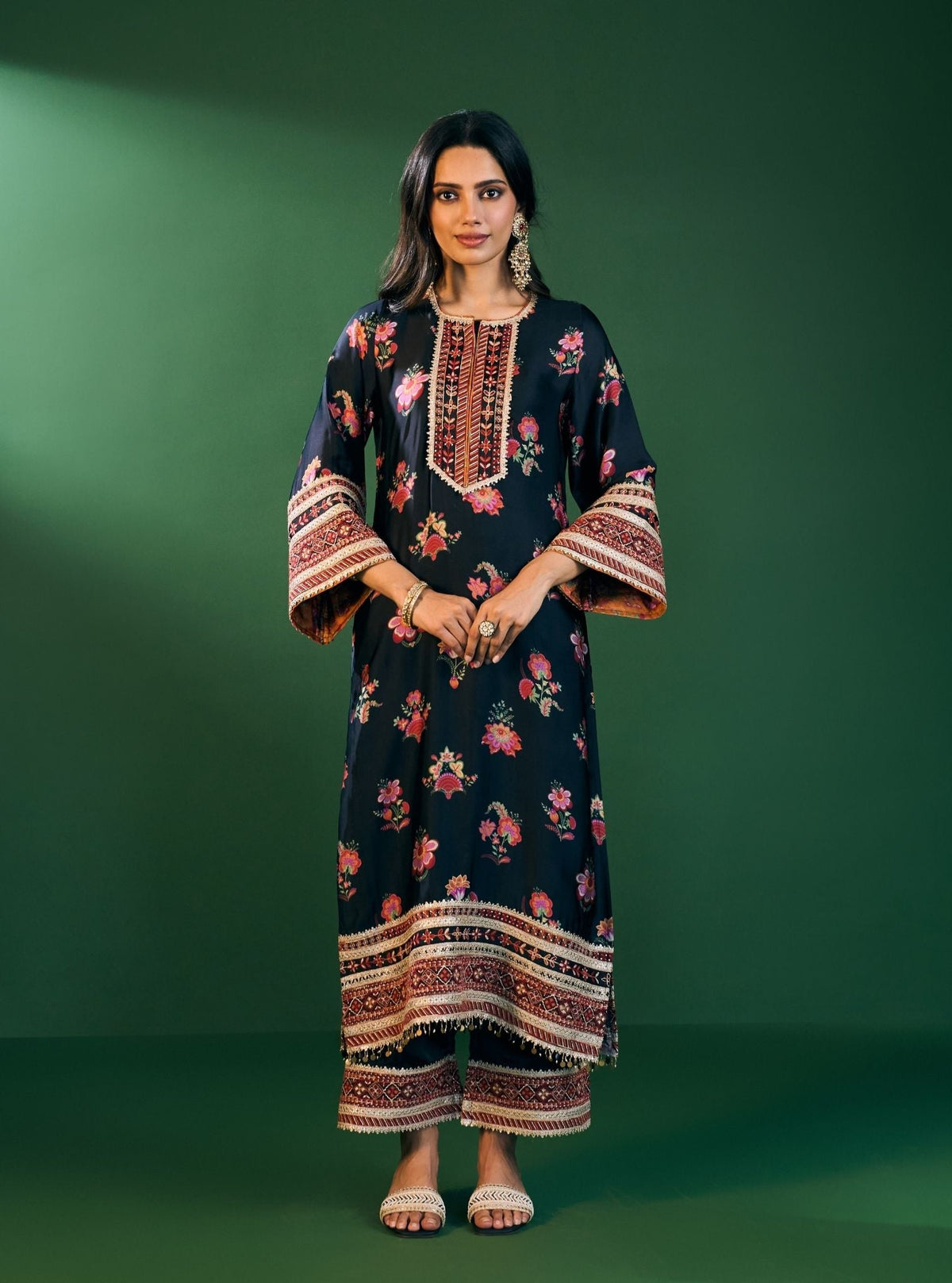 Ovia Cupro Satin Printed Black Kurta & Pant Set