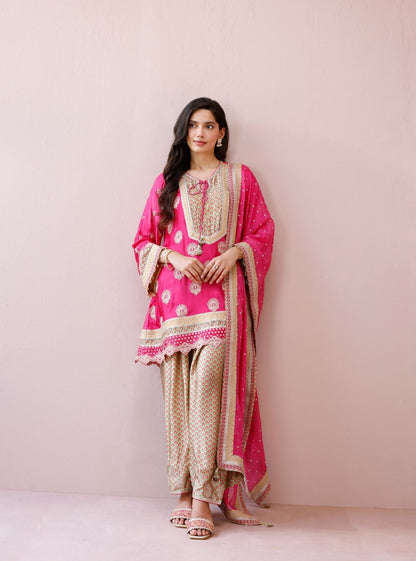 Veya Cupro Satin Fuchsia & Green Kurta Set