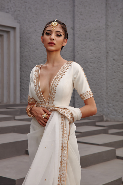 Komal Pandey in Inayat Saree