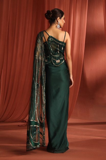 Kompal Matta Kapoor in Green Binding Saree